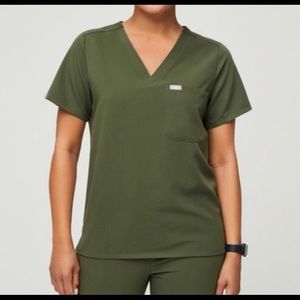 Figs dark olive one pocket Catarina medium size scrub top.